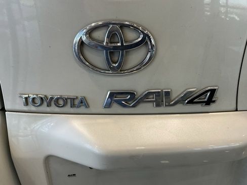 Used 2008 Toyota RAV4 Limited image 21