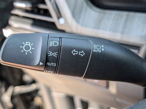 Used 2024 Kia Telluride EX w/ EX Captain's Chair Package FWD image 25
