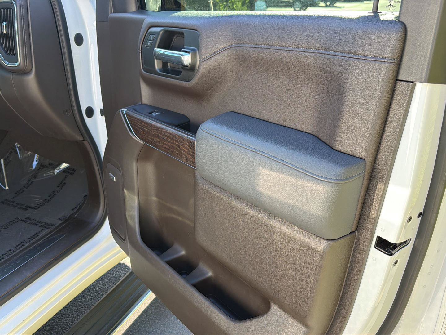 Used 2021 GMC Sierra 1500 Denali w/ Denali Ultimate Package AWD/4WD image 14