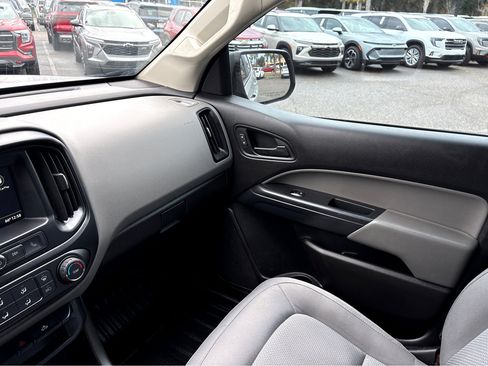 Used 2019 Chevrolet Colorado W/T w/ WT Convenience Package image 17