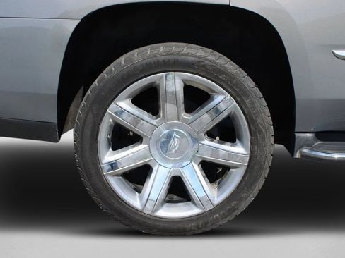 Used 2018 Cadillac Escalade Premium Luxury image 39