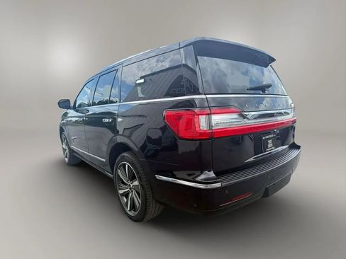 Used 2019 Lincoln Navigator Reserve AWD/4WD image 8