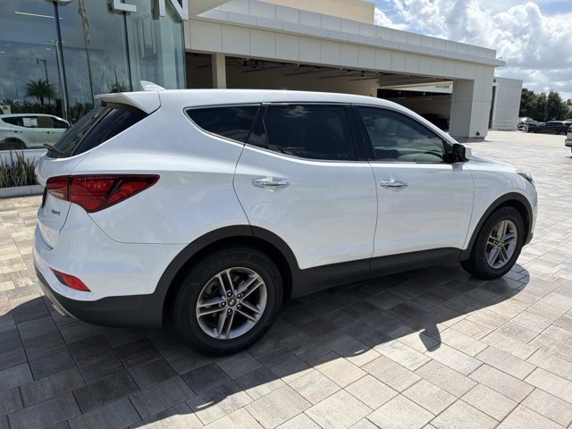 Used 2017 Hyundai Santa Fe Sport FWD image 2