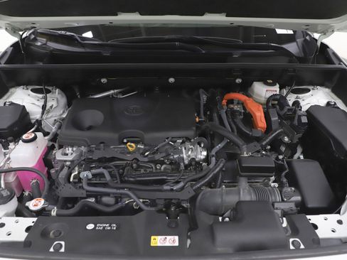 Used 2022 Toyota RAV4 XLE Premium image 31