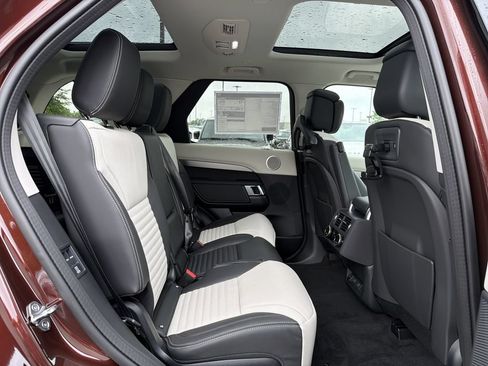 New 2026 Land Rover Discovery Limited Edition AWD/4WD image 14