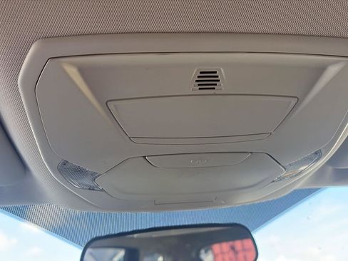 Used 2019 Ford Escape SE image 17