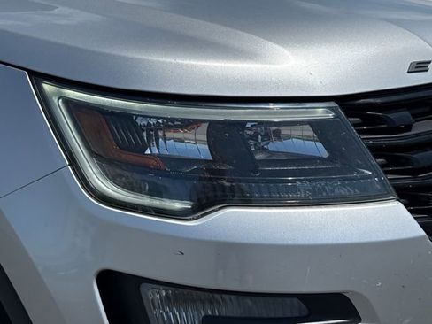 Used 2016 Ford Explorer Sport w/ Equipment Group 401A AWD/4WD image 12