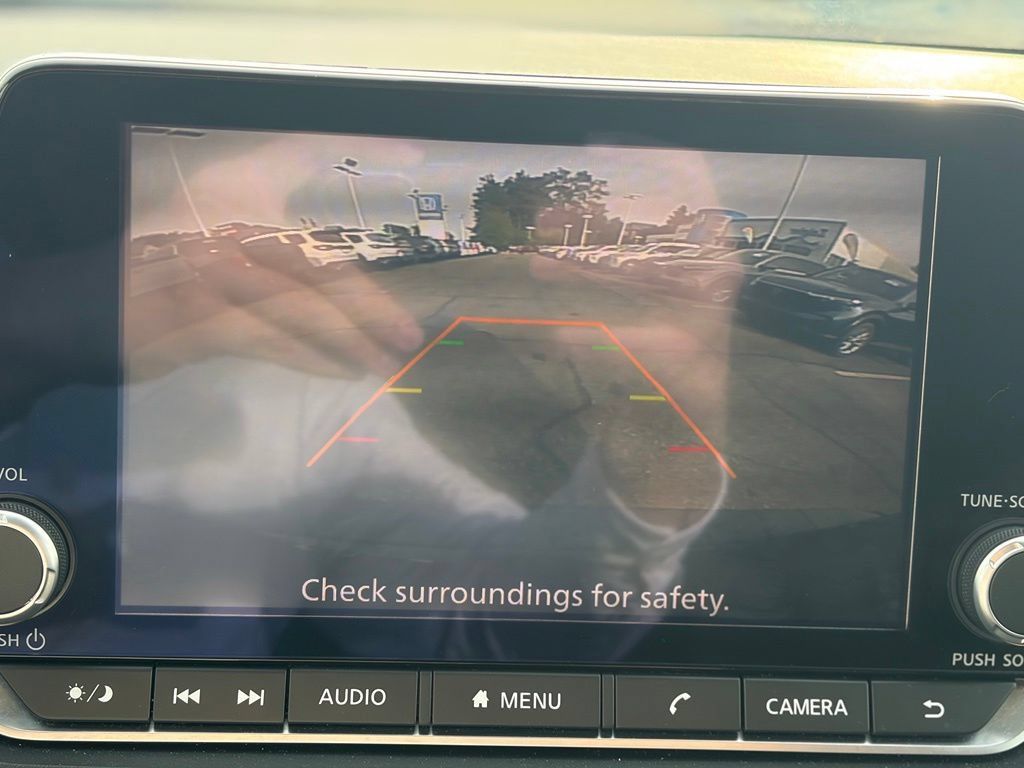 Used 2024 Nissan Rogue S AWD/4WD image 32
