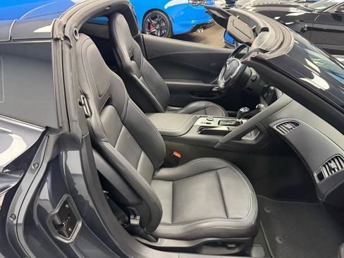 Used 2018 Chevrolet Corvette Stingray Coupe w/ Carbon Flash Badge Package RWD image 17