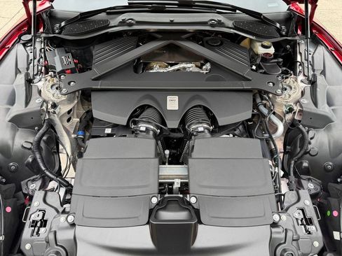 Used 2025 Aston Martin DB12 Coupe RWD image 17