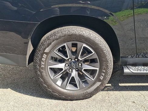 Used 2023 Chevrolet Suburban Z71 AWD/4WD image 28