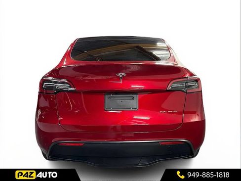 Used 2024 Tesla Model Y Long Range AWD/4WD image 4