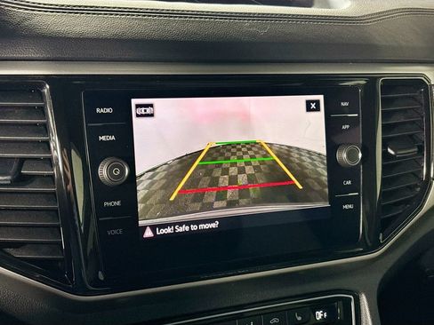 Used 2022 Volkswagen Atlas Cross Sport SEL image 17