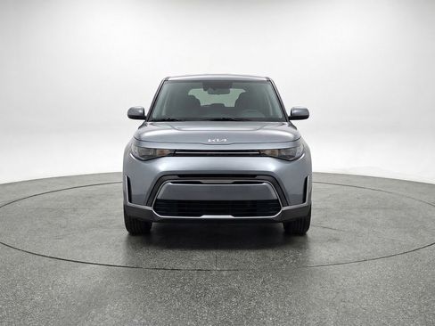 Used 2025 Kia Soul LX w/ LX Technology Package FWD image 1