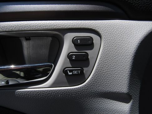 Used 2022 Honda Pilot EX-L image 25