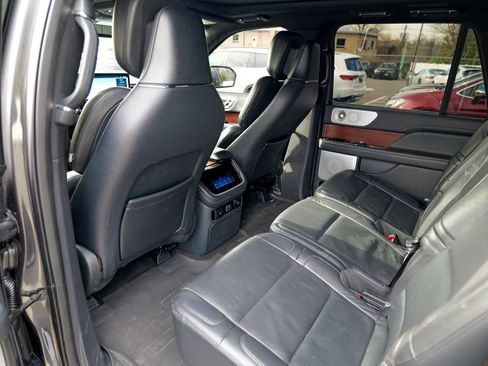 Used 2023 Lincoln Navigator L Reserve AWD/4WD image 25
