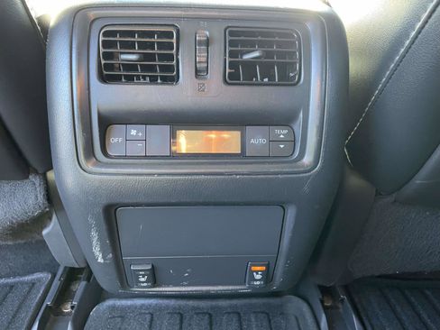 Used 2014 Nissan Pathfinder SL w/ Trailer Tow Package AWD/4WD image 12