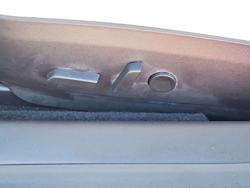 Used 2019 Tesla Model 3 Standard Range Plus image 17