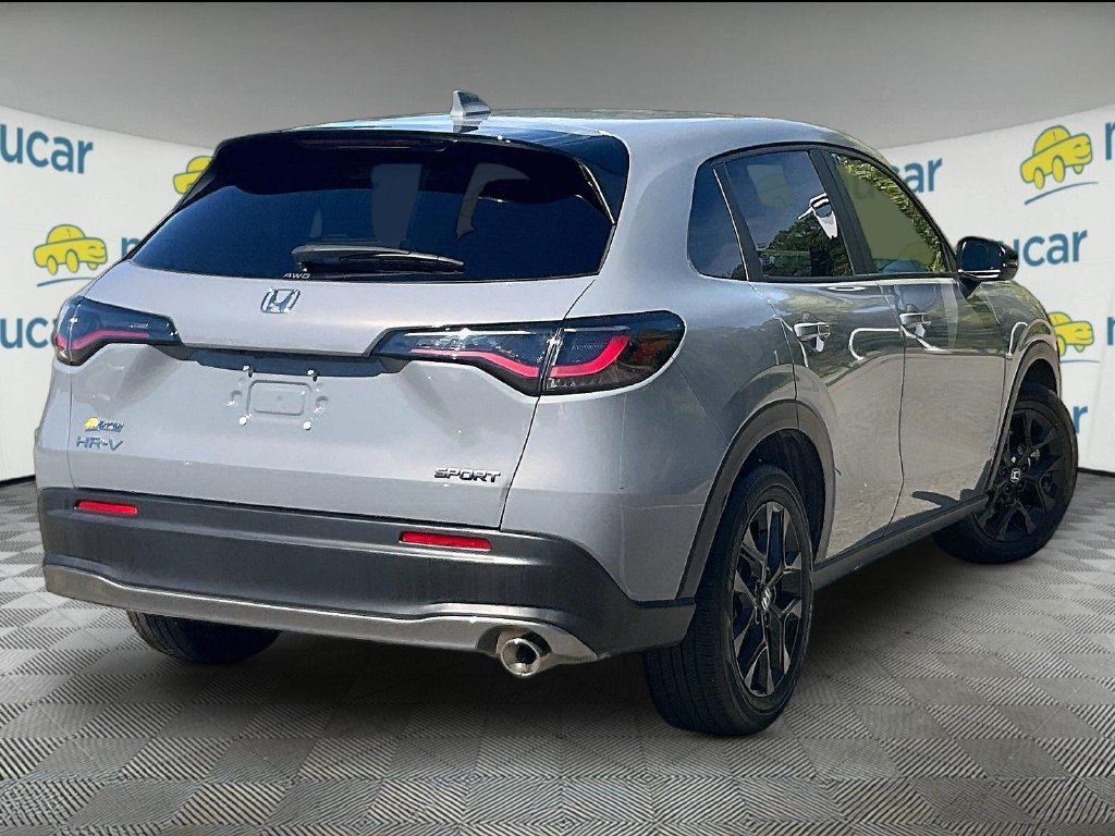 Used 2025 Honda HR-V Sport image 6