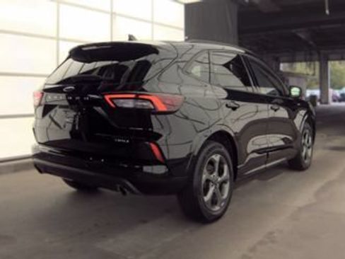 Used 2024 Ford Escape ST-Line w/ Tech Pack #1 AWD/4WD image 5