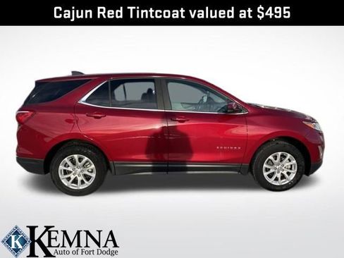 Used 2021 Chevrolet Equinox LT image 2