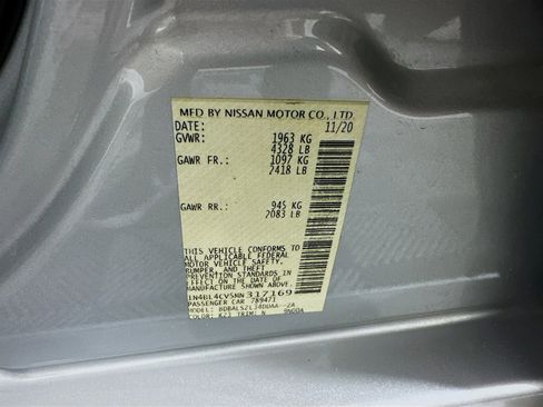 Used 2021 Nissan Altima 2.5 SR w/ SR Premium Package image 12