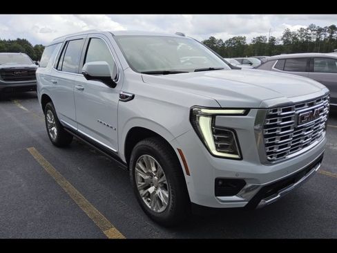 Used 2026 GMC Yukon Denali w/ Sun & Power Step Package RWD image 6
