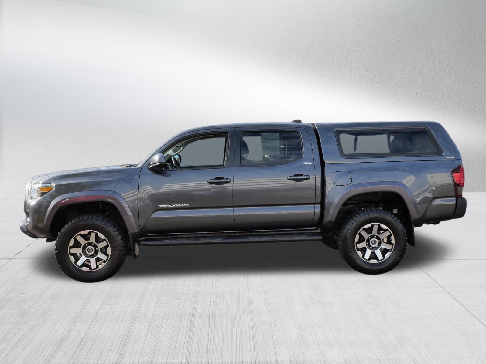 Certified 2019 Toyota Tacoma SR5 AWD/4WD image 4