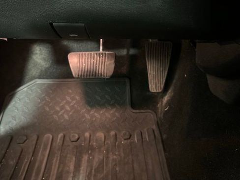 Used 2018 RAM 1500 Outdoorsman AWD/4WD image 19