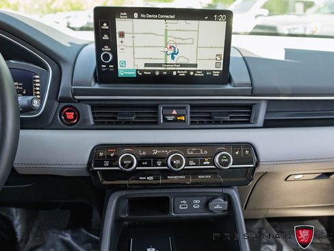 Used 2025 Honda Pilot Elite image 30