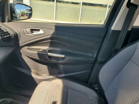 Used 2018 Ford Escape SE w/ SE Sport Appearance Package AWD/4WD image 12
