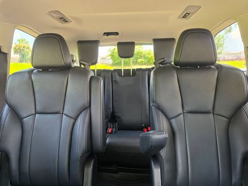 Used 2023 Subaru Ascent Touring AWD/4WD image 33