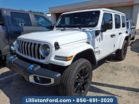 Used 2024 Jeep Wrangler Unlimited Sahara AWD/4WD image 1