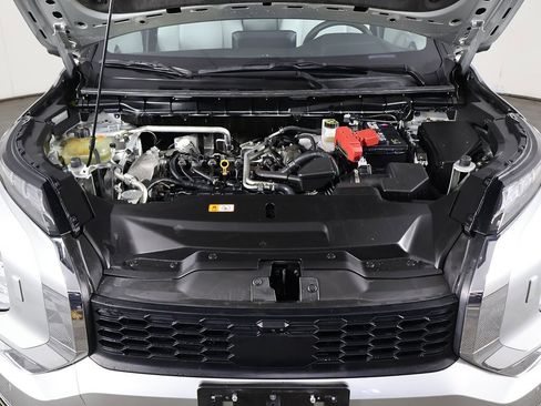 Used 2023 Mitsubishi Outlander SEL image 23