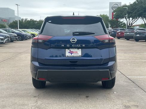 Used 2025 Nissan Rogue SV FWD image 6