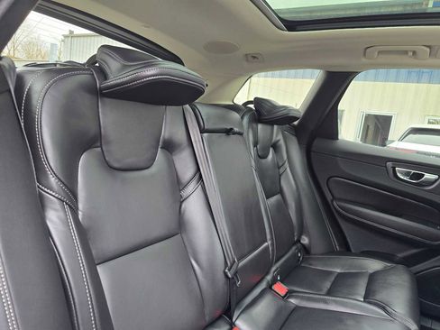 Certified 2023 Volvo XC60 B5 Ultimate w/ Climate Package image 14