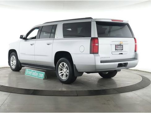 Used 2018 Chevrolet Suburban LT AWD/4WD image 8