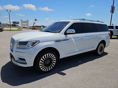Used 2020 Lincoln Navigator L Black Label w/ Cargo Convenience Package AWD/4WD image 2