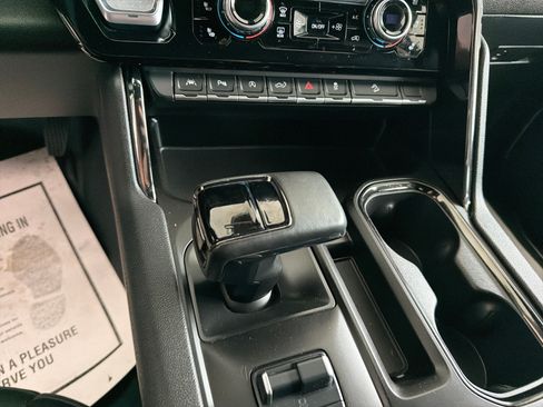 Used 2023 GMC Sierra 1500 AT4 w/ AT4 Premium Package AWD/4WD image 17