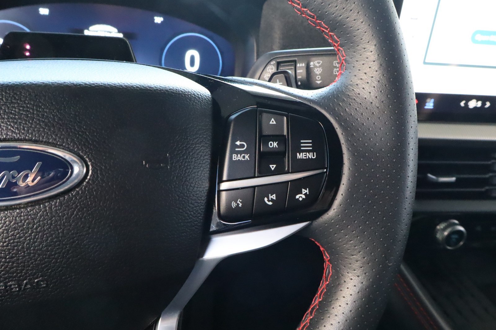 Used 2025 Ford Explorer ST RWD image 25