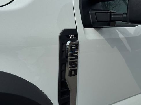 New 2026 Ford F550 4x4 Regular Cab Super Duty image 7