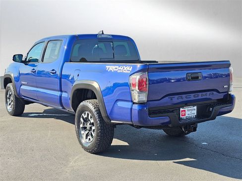 Used 2023 Toyota Tacoma TRD Off-Road image 3