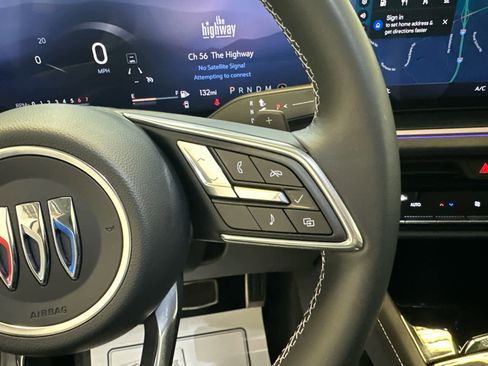 Certified 2025 Buick Envision Sport Touring image 21