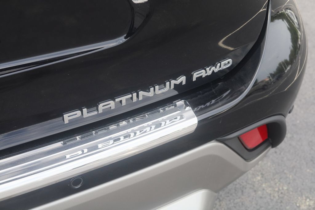 Used 2026 Toyota Highlander Platinum AWD/4WD image 35