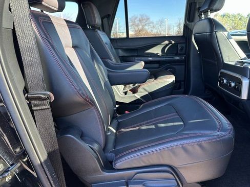 Used 2022 Ford Expedition Max Limited image 10