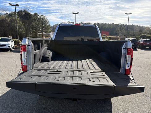 Used 2019 Ford F250 XLT w/ XLT Premium Package image 28