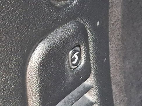 Used 2019 Dodge Durango GT image 32