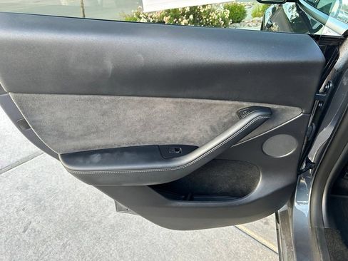 Used 2023 Tesla Model Y Long Range AWD/4WD image 20
