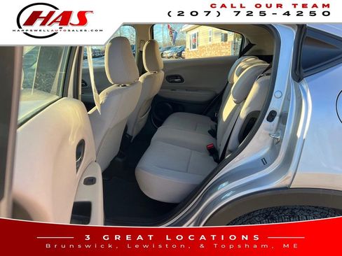 Used 2018 Honda HR-V LX image 8