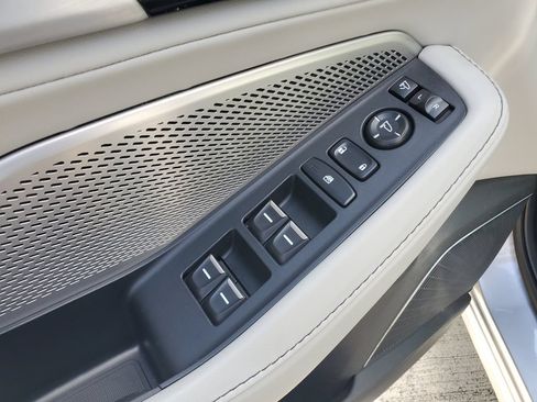 Certified 2024 Acura MDX FWD w/ Technology Package image 23